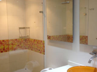 Proyecto Country, Erick Becerra Arquitecto Erick Becerra Arquitecto Modern bathroom