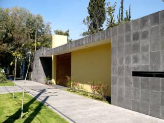 Can SeV, Taller A3 SC Taller A3 SC Modern houses پتھر Yellow