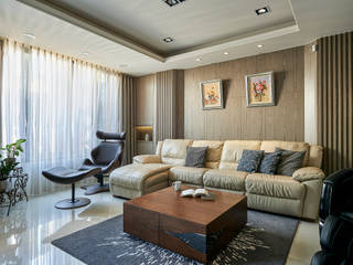 客廳／１ 世家新室內裝修公司 Classic style living room