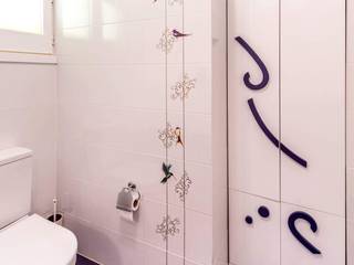 D-i ü evi / Gazimağusa- KIBRIS, Şölen Üstüner İç mimarlık Şölen Üstüner İç mimarlık BathroomToilets Purple/Violet