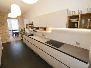 Conception et aménagement d'une cuisine, Myriam Wozniak Architecture et décoration Myriam Wozniak Architecture et décoration Cuisine minimaliste