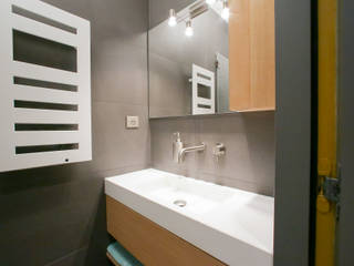 Conception d'une salle de douche, Myriam Wozniak Architecture et décoration Myriam Wozniak Architecture et décoration Minimalist style bathrooms
