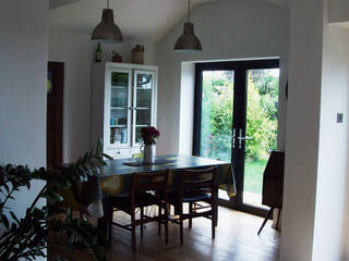 Wayte Cottages - Chichester, dwell design dwell design Столовая комната в стиле модерн