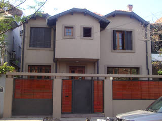 REMODELACION Y PUESTA EN VALOR CASA EN VICENTE LOPEZ, ARQUITECTA MORIELLO ARQUITECTA MORIELLO Moderne huizen