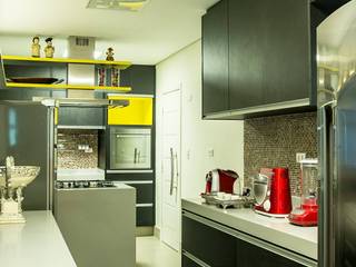 Cozinha moderna, Nadia Takatama arquitetura e interiores Nadia Takatama arquitetura e interiores 現代廚房設計點子、靈感&圖片