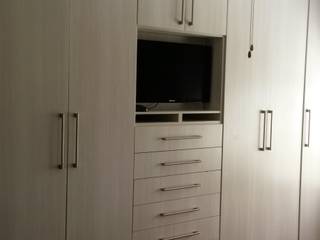 Build in Cupboards, SCD Group SCD Group Classic style bedroom Wood Wood effect