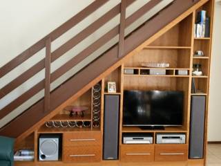 Staircase tv unit SCD Group Classic style corridor, hallway and stairs Wood Wood effect
