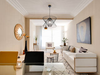 Home Staging Piso Piloto en Barcelona, Markham Stagers Markham Stagers Salones de estilo moderno Beige