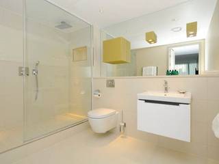 Frameless glass for wet rooms, Ion Glass Ion Glass Baños de estilo moderno Vidrio