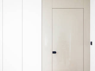 CASA C&A, Andrea Orioli Andrea Orioli Minimalist corridor, hallway & stairs Engineered Wood Transparent