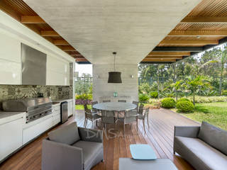 CASA EN CASUARINAS MC, DMS Arquitectas DMS Arquitectas Modern balcony, veranda & terrace