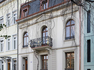 UM- UND ANBAU STADTHAUS VON 1879 AM AUBERG IN BASEL, Forsberg Architekten AG Forsberg Architekten AG Casas clássicas