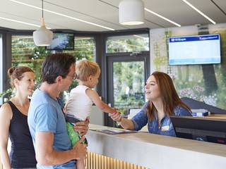 Receptie Ter Spegelt, INinterieurs INinterieurs Gewerbeflächen Holz Holznachbildung