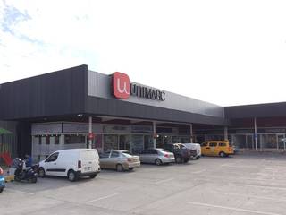 ​STRIP CENTER BARRIO INGLES, surarquitectura surarquitectura Ticari alanlar