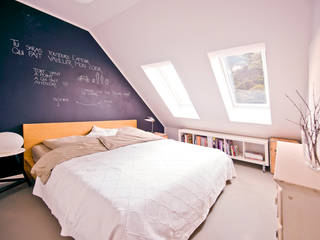 140 qm Galeriewohnung, freudenspiel - Interior Design freudenspiel - Interior Design Industrial style bedroom White
