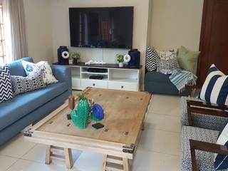 Blue & Green TV Room, Sophistique Interiors Sophistique Interiors Modern living room