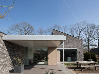 Energiepositieve woning, Joris Verhoeven Architectuur Joris Verhoeven Architectuur Patios & Decks