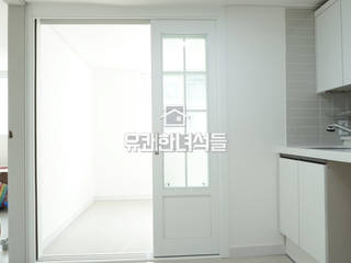 올 화이트 옥탑방 인테리어, 유쾌한녀석들 유쾌한녀석들 Couloir, entrée, escaliers modernes