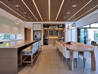 Project Stellenbosch, Dear Zania Interiors Dear Zania Interiors Modern dining room