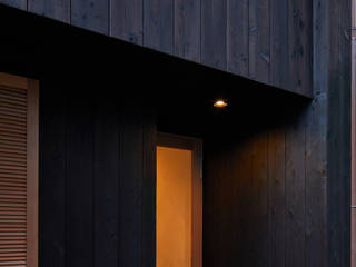 京の町屋 改修, 一級建築士事務所 こより 一級建築士事務所 こより 現代房屋設計點子、靈感 & 圖片 木頭 Black
