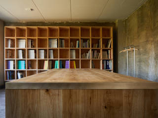 Kyoto office, 一級建築士事務所 こより 一級建築士事務所 こより Minimalist media room
