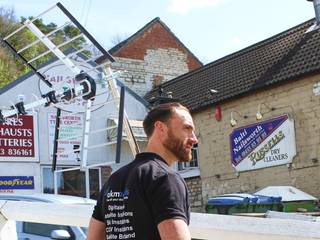 Aerial Installations Nailsworth, Nailsworth Aerials Nailsworth Aerials Modern living room Metal Black