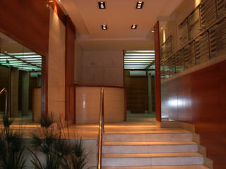 Portaria Ed Borba Gato, Rafael Mirza Arquitetura Rafael Mirza Arquitetura Modern Corridor, Hallway and Staircase