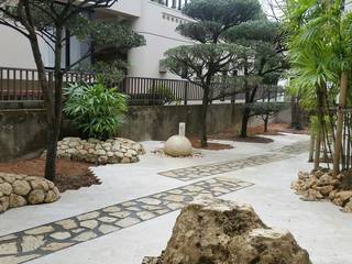 O様邸 お手入れが楽な庭, 艸木/SOUMOKU 艸木/SOUMOKU Jardines de estilo ecléctico Piedra