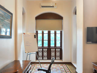 Office at Colaba, Dhruva Samal & Associates Dhruva Samal & Associates Espacios comerciales