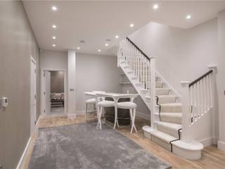 Wellington St Johns Wood NW1, APT Renovation Ltd APT Renovation Ltd Pasillos, vestíbulos y escaleras modernos