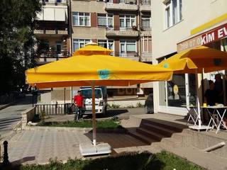 KAP'S CAFE ŞEMSİYESİ, Akaydın şemsiye Akaydın şemsiye Moderner Garten Aluminium/Zink Gelb
