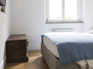 Casa SB, quadrato | studio di architettura quadrato | studio di architettura Mediterranean style bedroom Wood Wood effect