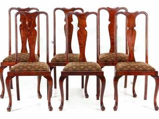 Seis cadeiras estilo Queen Anne com base em veludo lavrado . , Antiguidadesportugal Antiguidadesportugal Casas clássicas Madeira Acabamento em madeira