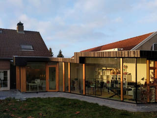 Vleugelhuis, Marks - van Ham architectuur Marks - van Ham architectuur モダンな 家