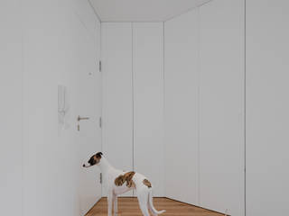 Xavi House, Contexto ® Contexto ® Corredores, halls e escadas minimalistas Derivados de madeira Transparente