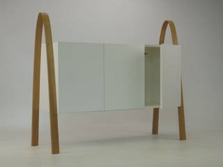 Dressoir, Studio Bekkers Studio Bekkers Minimalist living room Solid Wood Multicolored