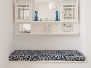 Holiday Apartment, Nicky Percival Limited Nicky Percival Limited Dormitorios de estilo moderno