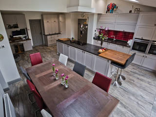 Cheadle, Cheshire, Chrome Studios Chrome Studios Colonial style kitchen