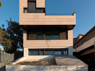 VIVIENDA UNIFAMILIAR AISLADA EN LAS PLANAS, SANT CUGAT, Irabé Projectes Irabé Projectes Modern houses