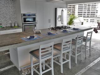 Apartamento de Playa, RRA Arquitectura RRA Arquitectura Nhà bếp phong cách tối giản Bê tông