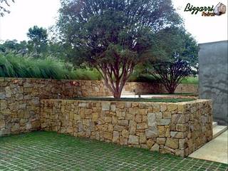 Muro com pedra Madeira Amarela, Bizzarri Pedras Bizzarri Pedras Rustikaler Garten Stein