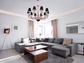 How unique chandelier can change living room , Mollini Sp.z o.o. Mollini Sp.z o.o. Living room Glass