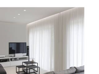 Bianco Continuo, Melissa Giacchi Architetto d'Interni Melissa Giacchi Architetto d'Interni Minimalist Multimedya Odası