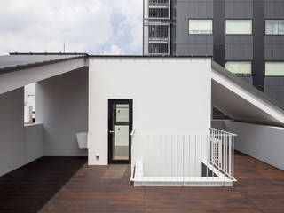 六本木の庫裡, abanba inc. abanba inc. Modern balcony, veranda & terrace Wood Wood effect