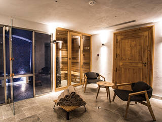 Hotel La Mourra 5*, すがたかたち すがたかたち Modern style doors