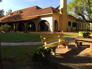 Estancia Sta. Ambrosina - Ampliação, CABRAL Arquitetos CABRAL Arquitetos منازل