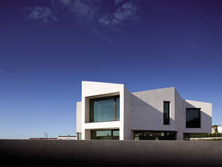 Braga House, CNLL CNLL Casas de estilo minimalista Concreto