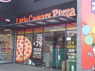 Fachadas Litlle Caesar´s Pizza LTC, ALFIN EN MÉXICO ALFIN EN MÉXICO Espaces commerciaux Verre