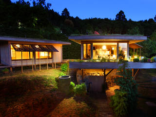 RUSTICASA | Casa do Brezo em Paredes de Coura, RUSTICASA RUSTICASA Chalés e casas de madeira Madeira Efeito de madeira