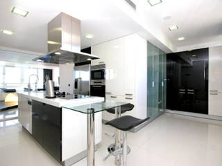 Ático en Benidorm , TRAZOS D´INTERIORS TRAZOS D´INTERIORS مطبخ